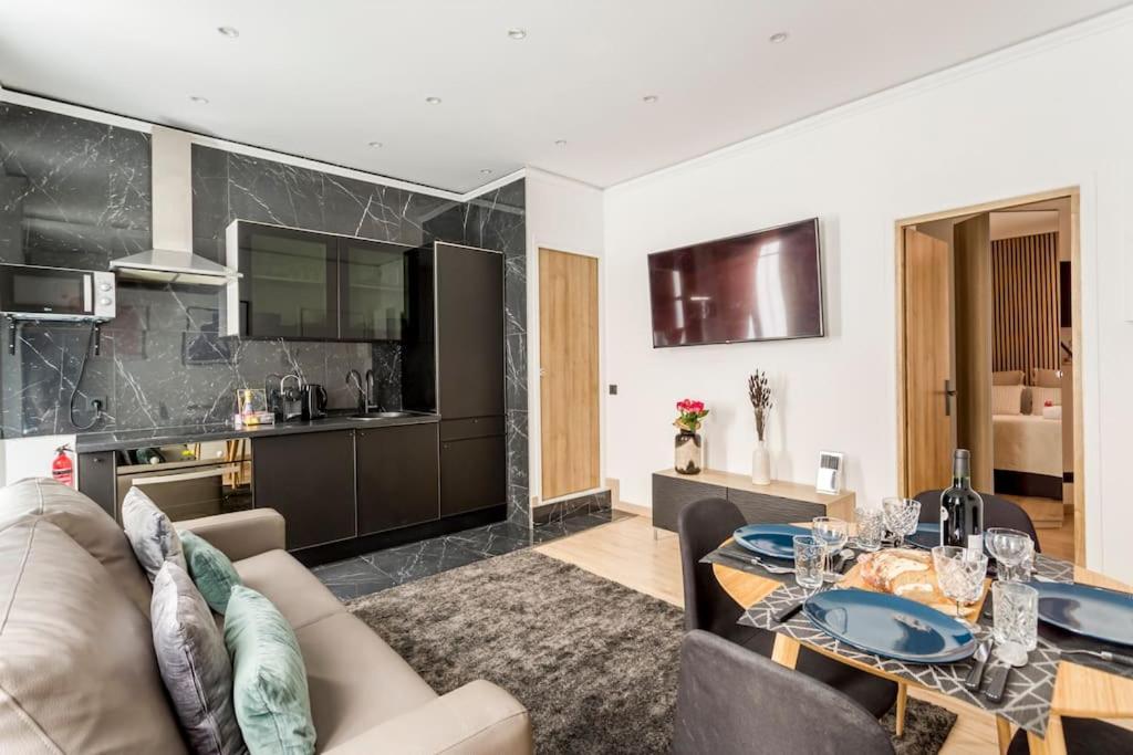 Suite Paris, Tour Eiffel, Champs Elysees エクステリア 写真