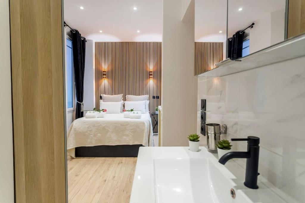 Suite Paris, Tour Eiffel, Champs Elysees エクステリア 写真